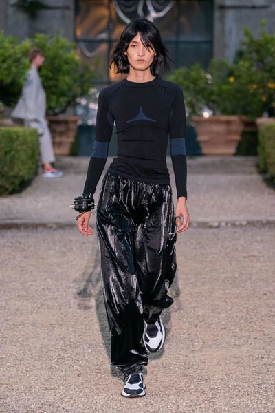 Look 34